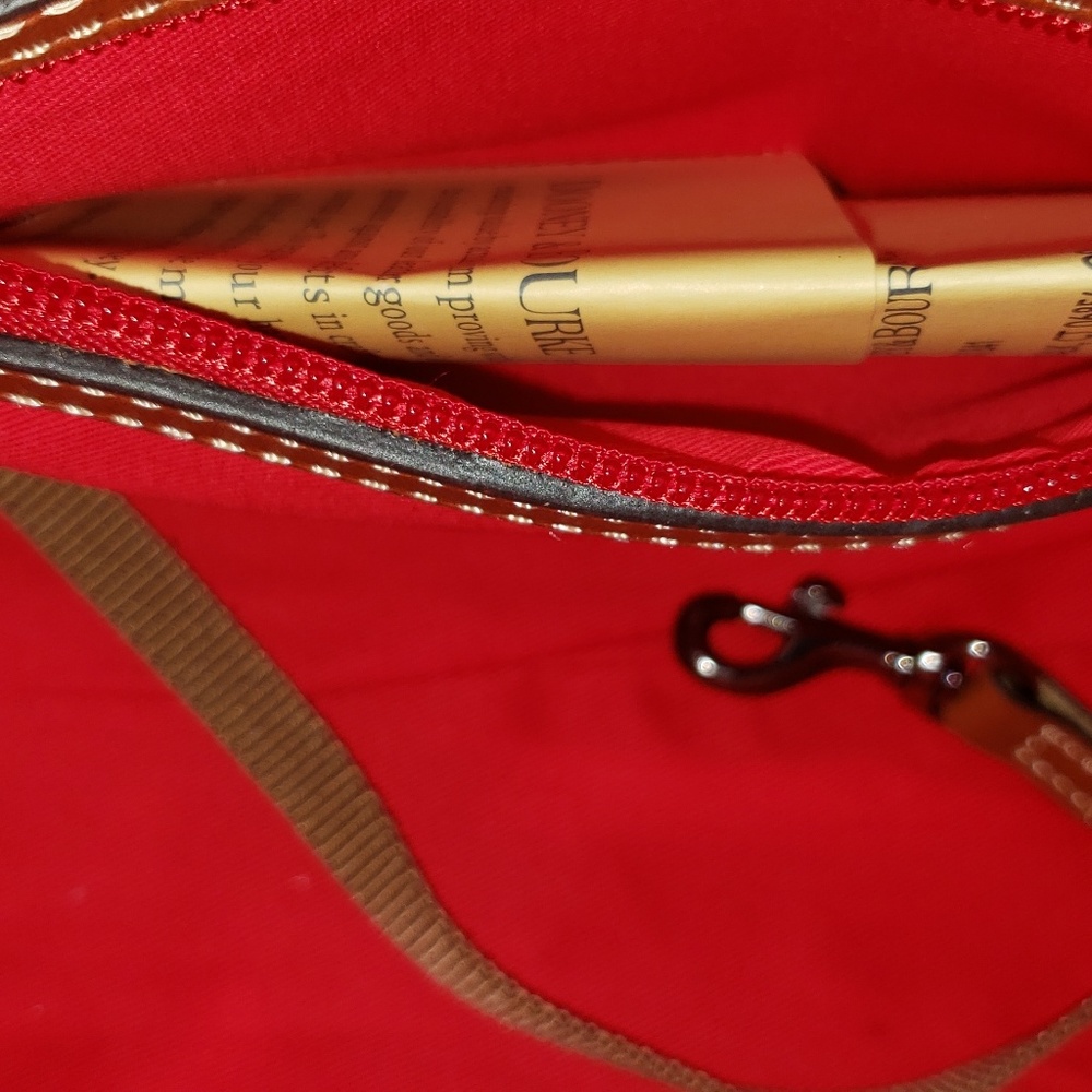 Nwt Dooney & Bourke Cameron Crossbody - Picture 7 of 8